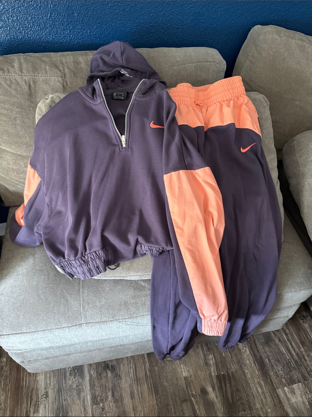 Nike women’s Purple and Peach Colorblock Sweatpants Set